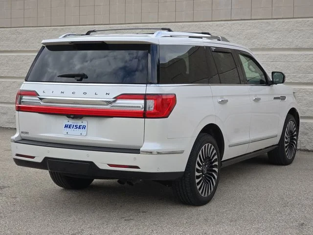 Used 2019 White Platinum Clearcoat Metallic Lincoln Black Label image 13