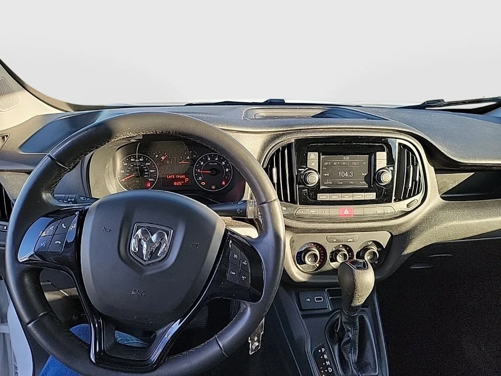 Used 2022 White Ram Base image 15