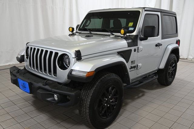 Used 2023 Silver Jeep Freedom Edition image 16