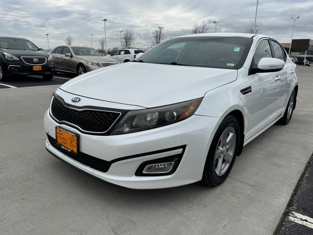 Used 2014 White Kia LX image 8