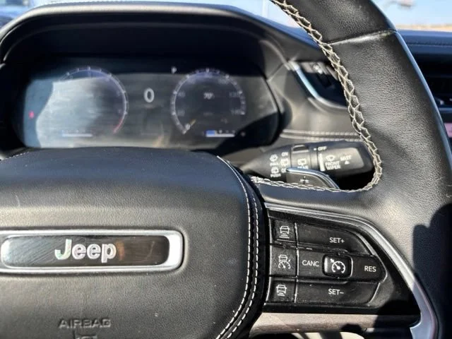 Used 2022 Black Jeep Overland 4x4 image 28