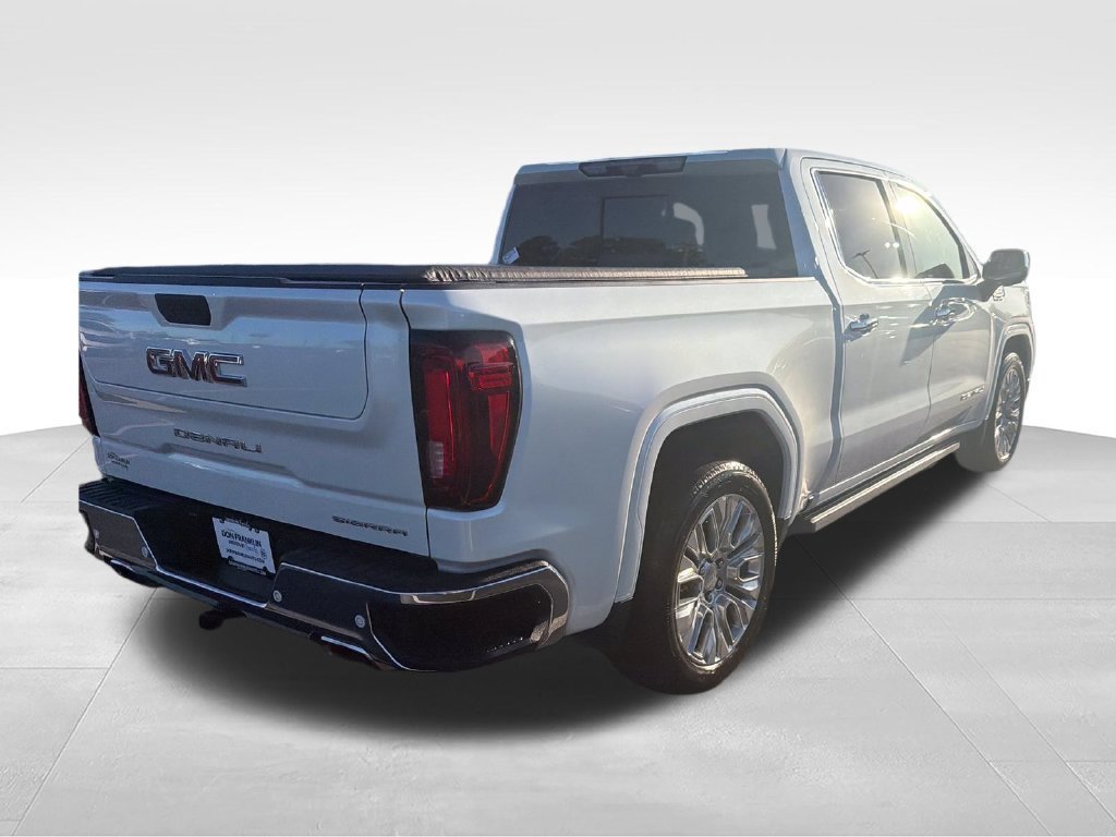 Used 2021 WHITE FROST TRICOAT GMC Denali image 5