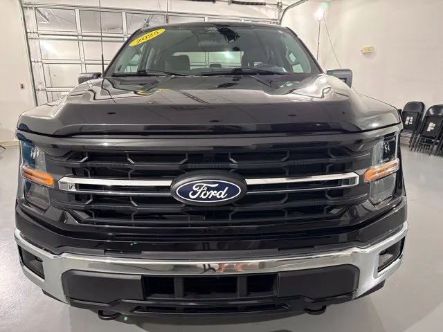 Used 2025 Black Ford XLT image 2