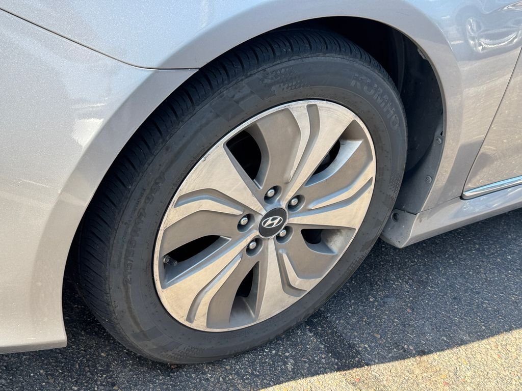Used 2013 Silver Hyundai Limited image 16