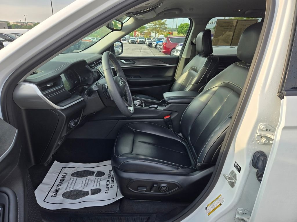 Used 2023 White Jeep Limited image 14