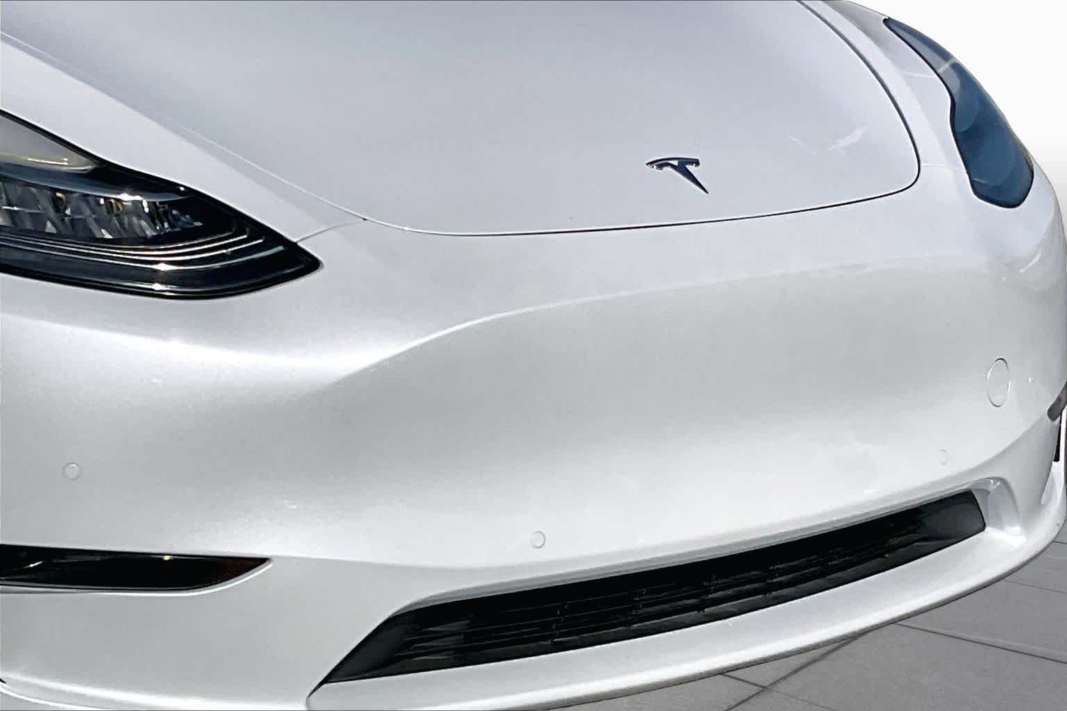 Used 2022 WHITE Tesla Long Range image 26