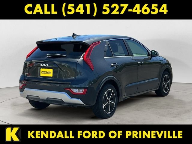 Used 2023 Gray Kia LX image 5