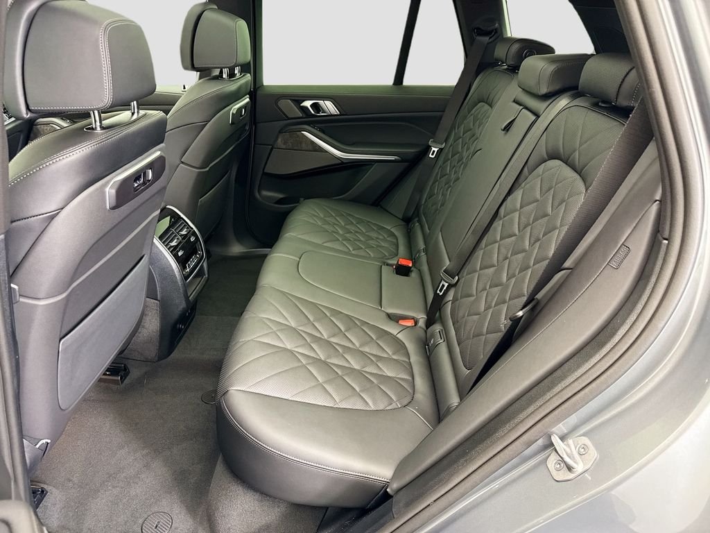 Used 2026 Gray Metallic BMW sDrive40i image 21