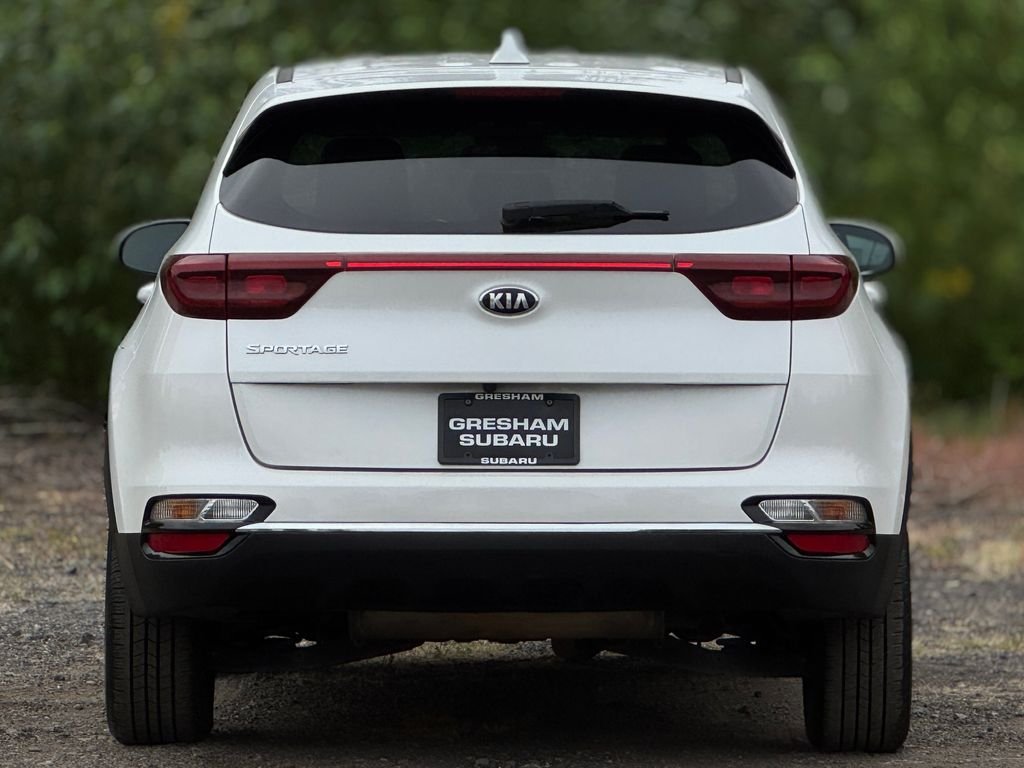Used 2022 Snow White Pearl Kia LX image 6
