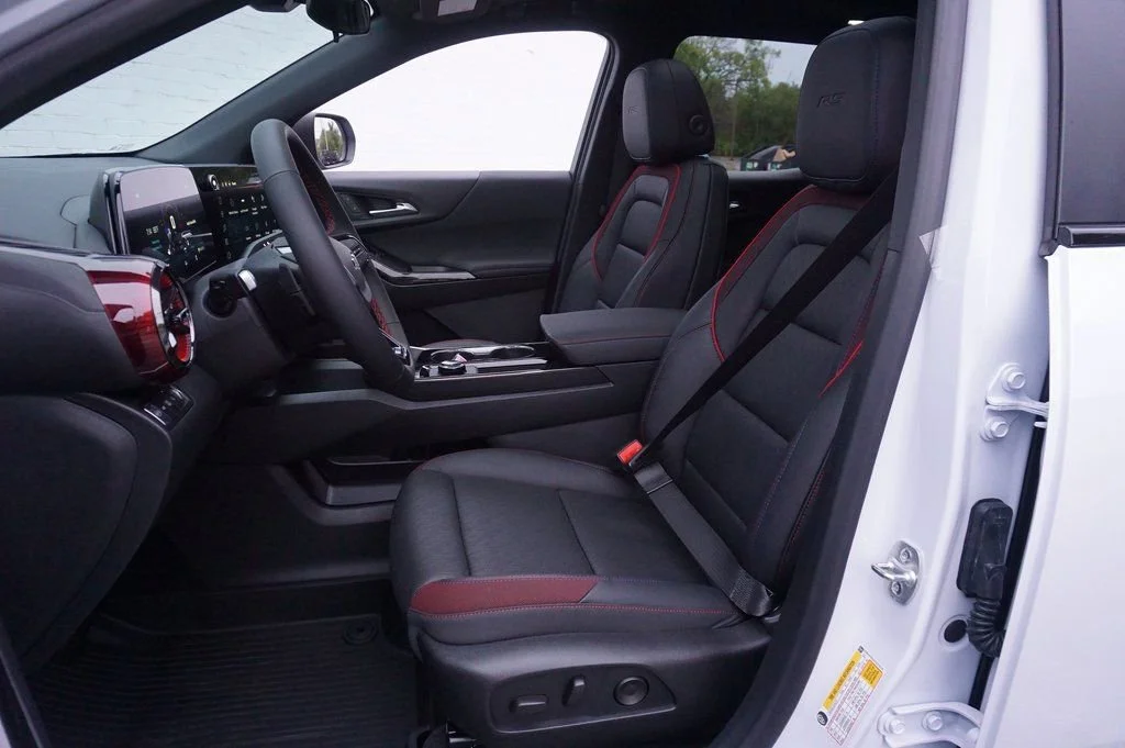 New 2026 Polar White Tricoat Chevrolet RS image 10