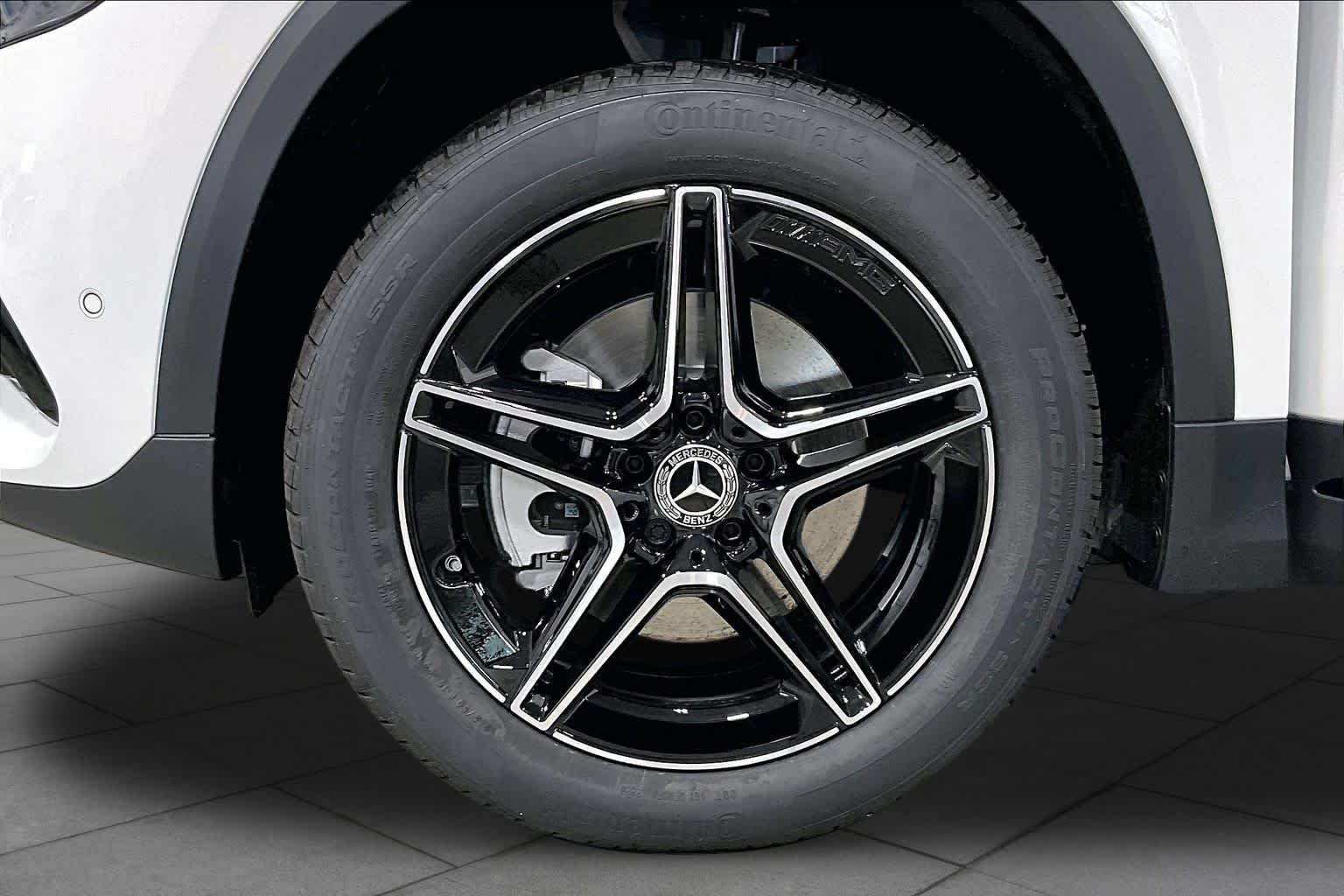 New 2026 Polar White Mercedes-Benz GLA 250 image 18