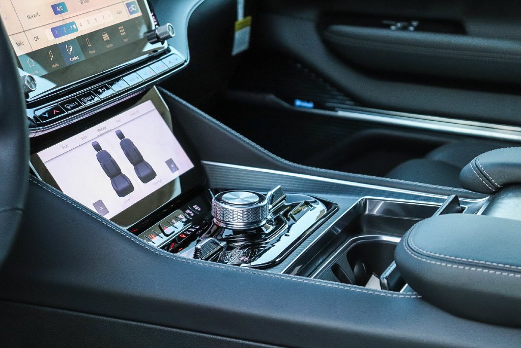 New 2026 Black Jeep Summit Obsidian image 24