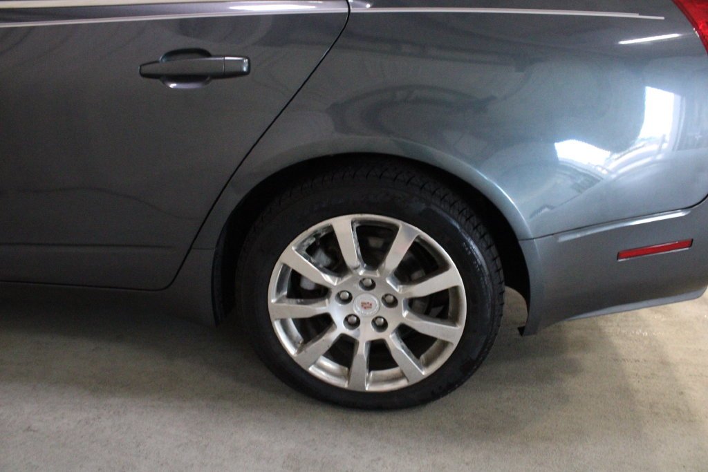 Used 2009 Thunder Gray ChromaFlair Cadillac Base image 28