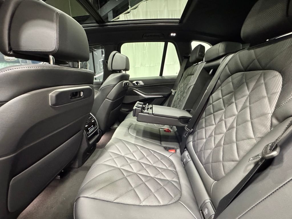 Used 2026 Brooklyn Grey Metallic BMW M60i image 20