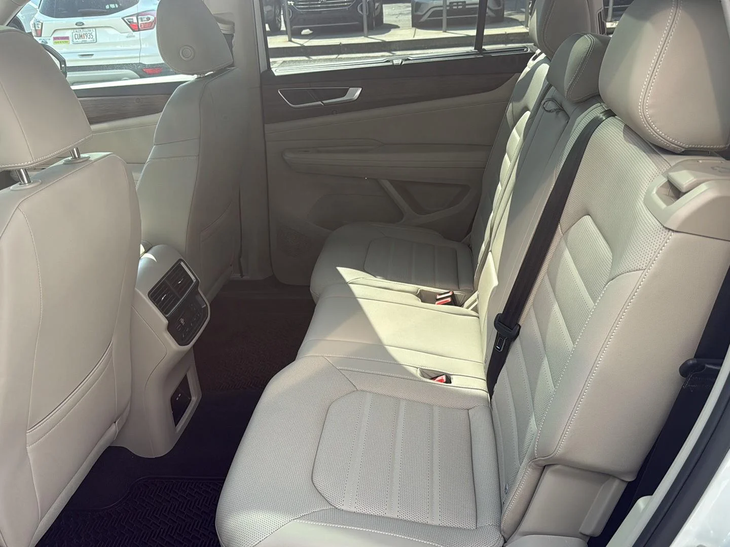 Certified Used 2025  Volkswagen 2.0T SEL image 20