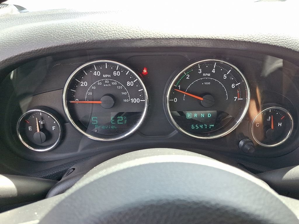 Used 2017 White Jeep Unlimited Sahara image 21