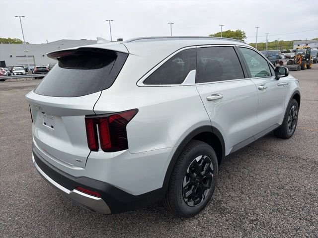 New 2026 Ivory Silver Kia S image 3