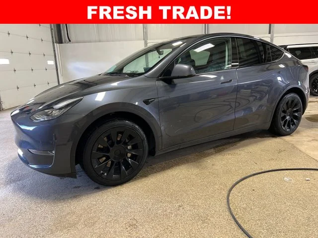 2022 Tesla Model Y Long Range Dual Motor All-Wheel Drive's photo