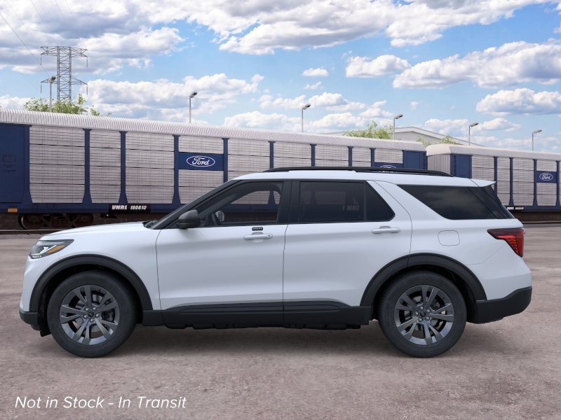 New 2026 Space White Metallic Ford Active image 3
