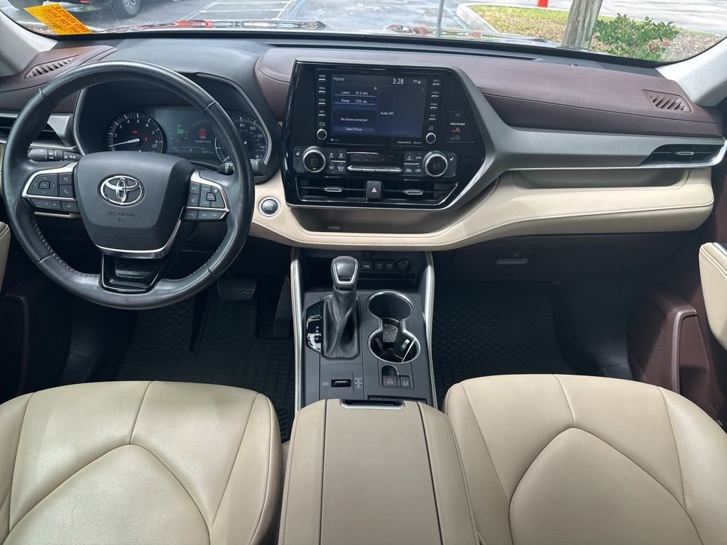 Used 2020 Gray Toyota XLE image 9