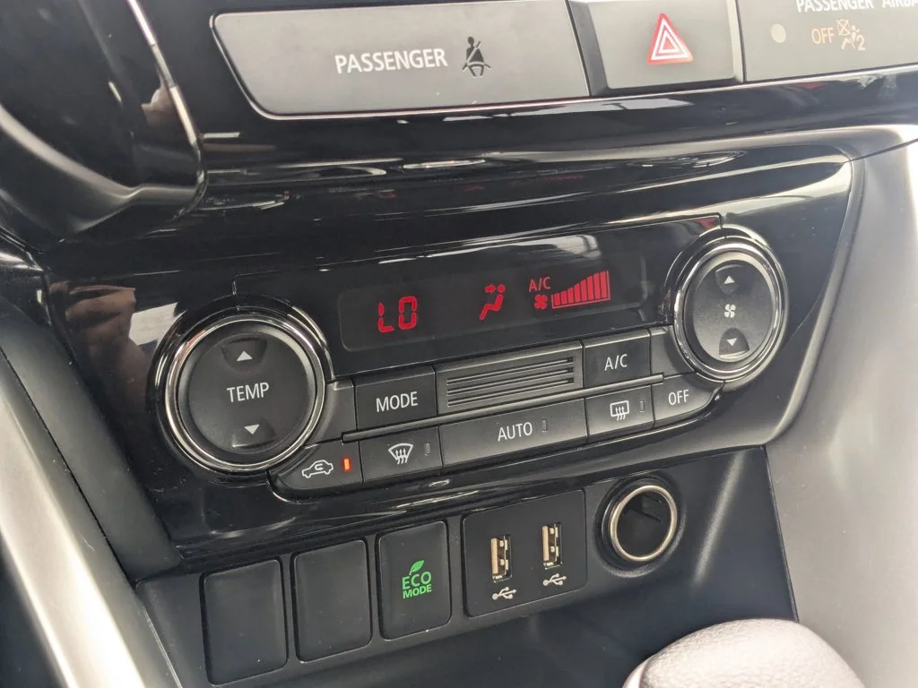 Used 2024  Mitsubishi LE image 18