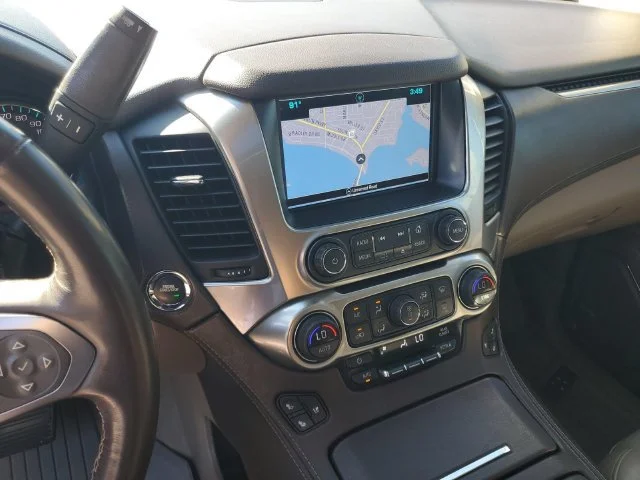 Used 2018 IRIDESCENT PEARL TRICOAT Chevrolet Premier image 23