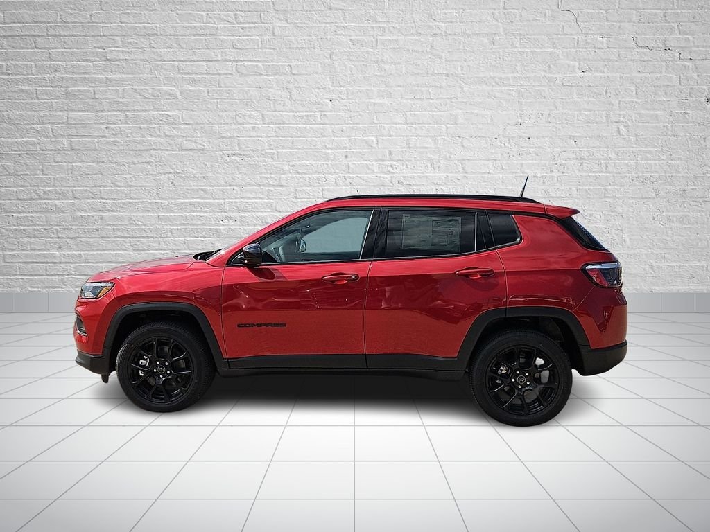 New 2026 Red Hot Pearl-Coat Exterior Paint Jeep Latitude image 2