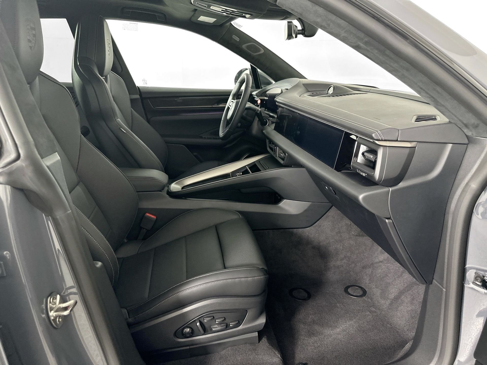 Used 2025 Gray Porsche Turbo image 29