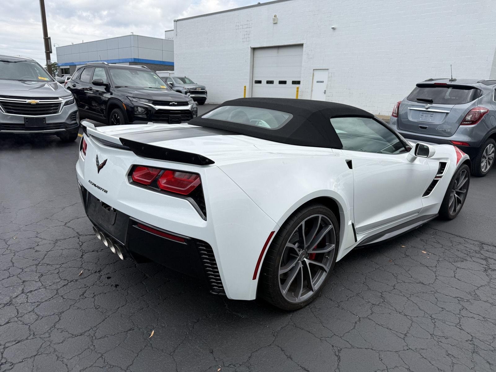 Used 2019 Arctic White Chevrolet Grand Sport 2LT image 6