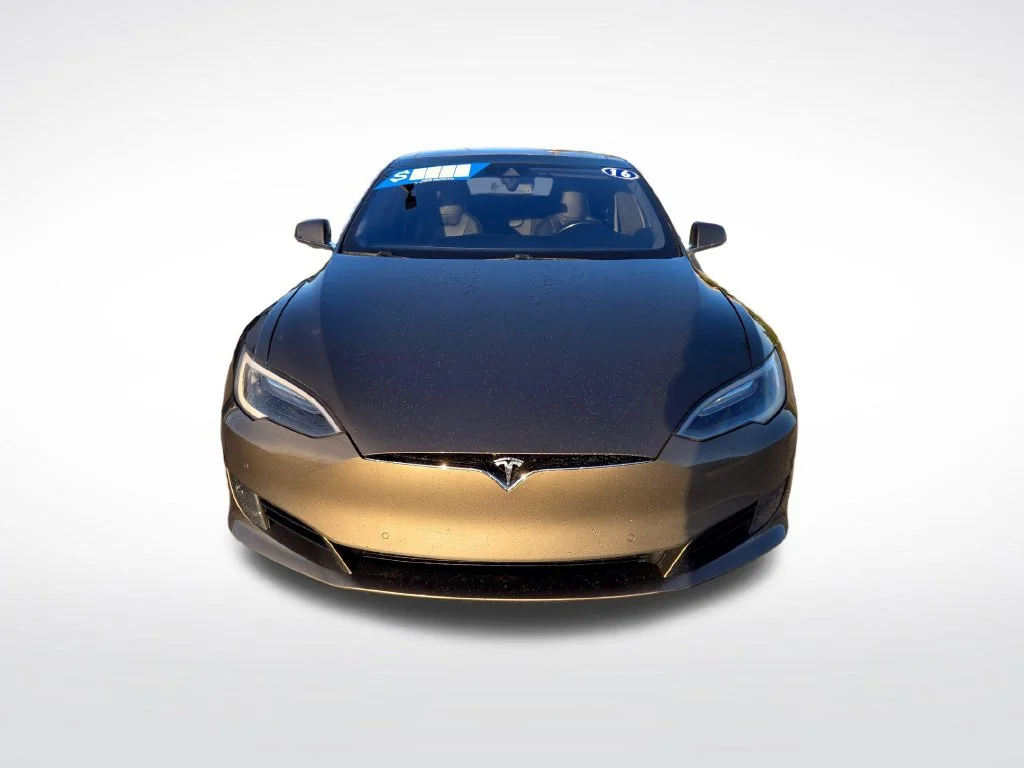 Used 2016 Gold Tesla 90D image 10