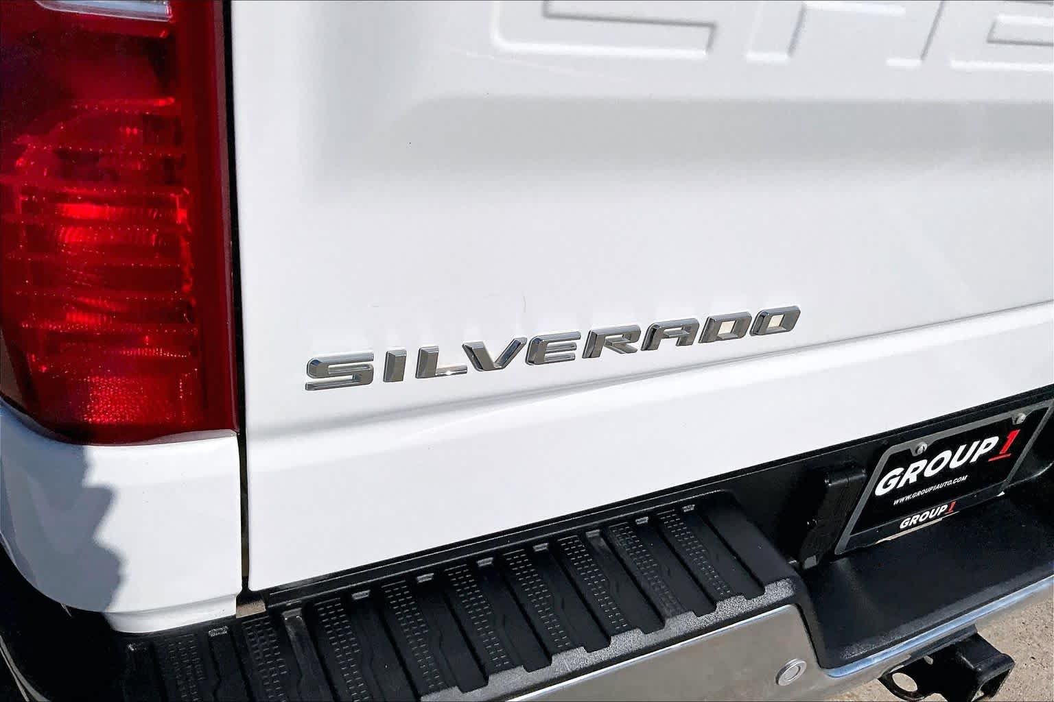 Used 2025 Summit White Chevrolet LT image 30