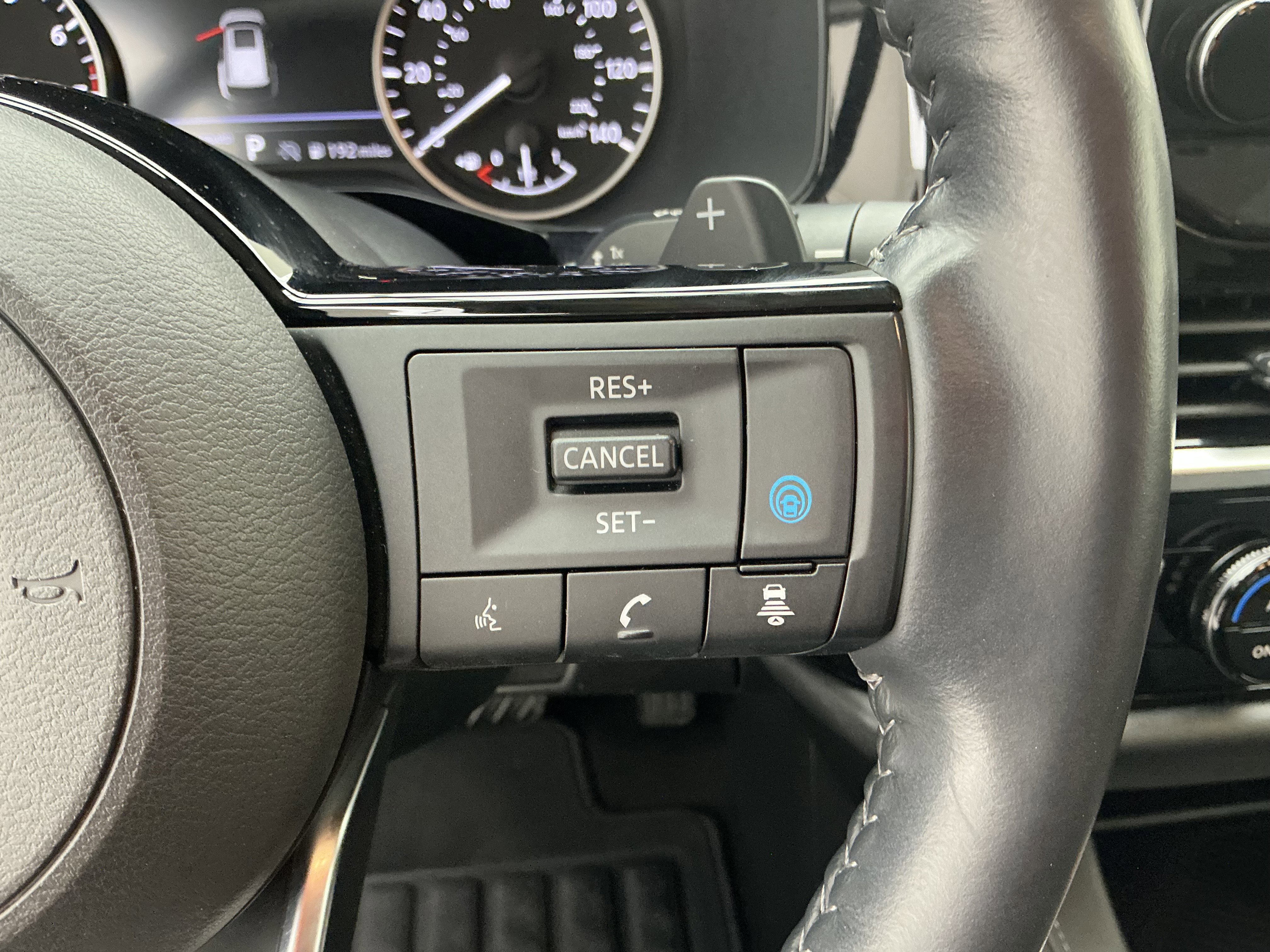 2024 Nissan Pathfinder SL - Photo 10