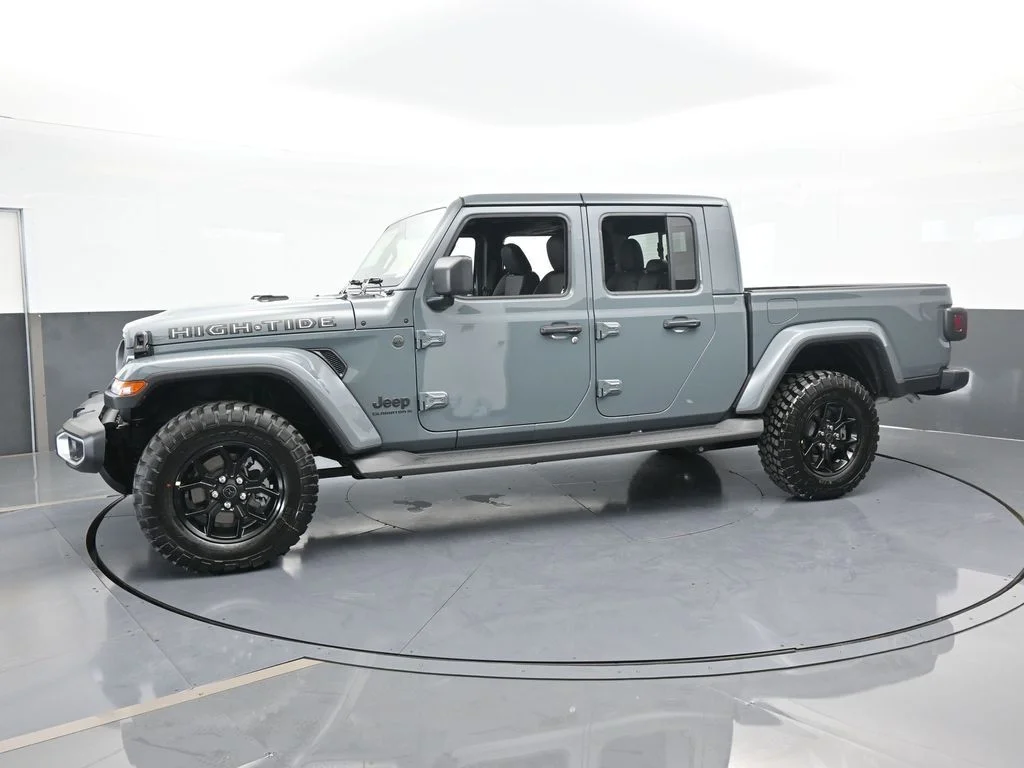2025 Jeep Gladiator High Tide Auto's photo