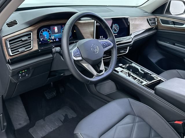 2025 Volkswagen Atlas SE w/Tech - Photo 7