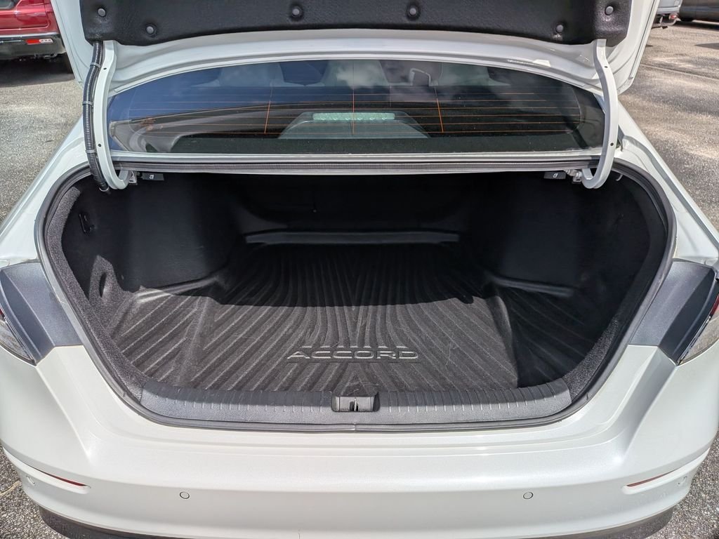 Used 2024 White Honda Touring image 22