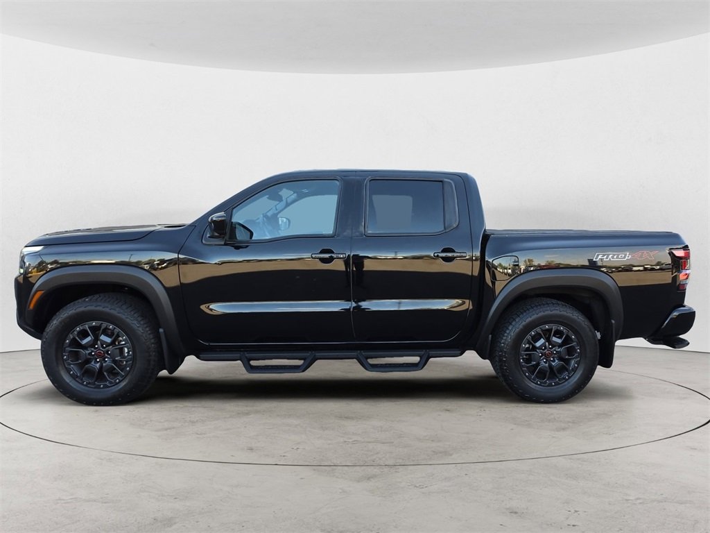 2022 Nissan Frontier PRO-4X photo 2