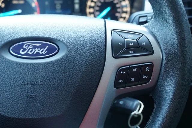 Used 2022 Oxford White Ford XLT image 29