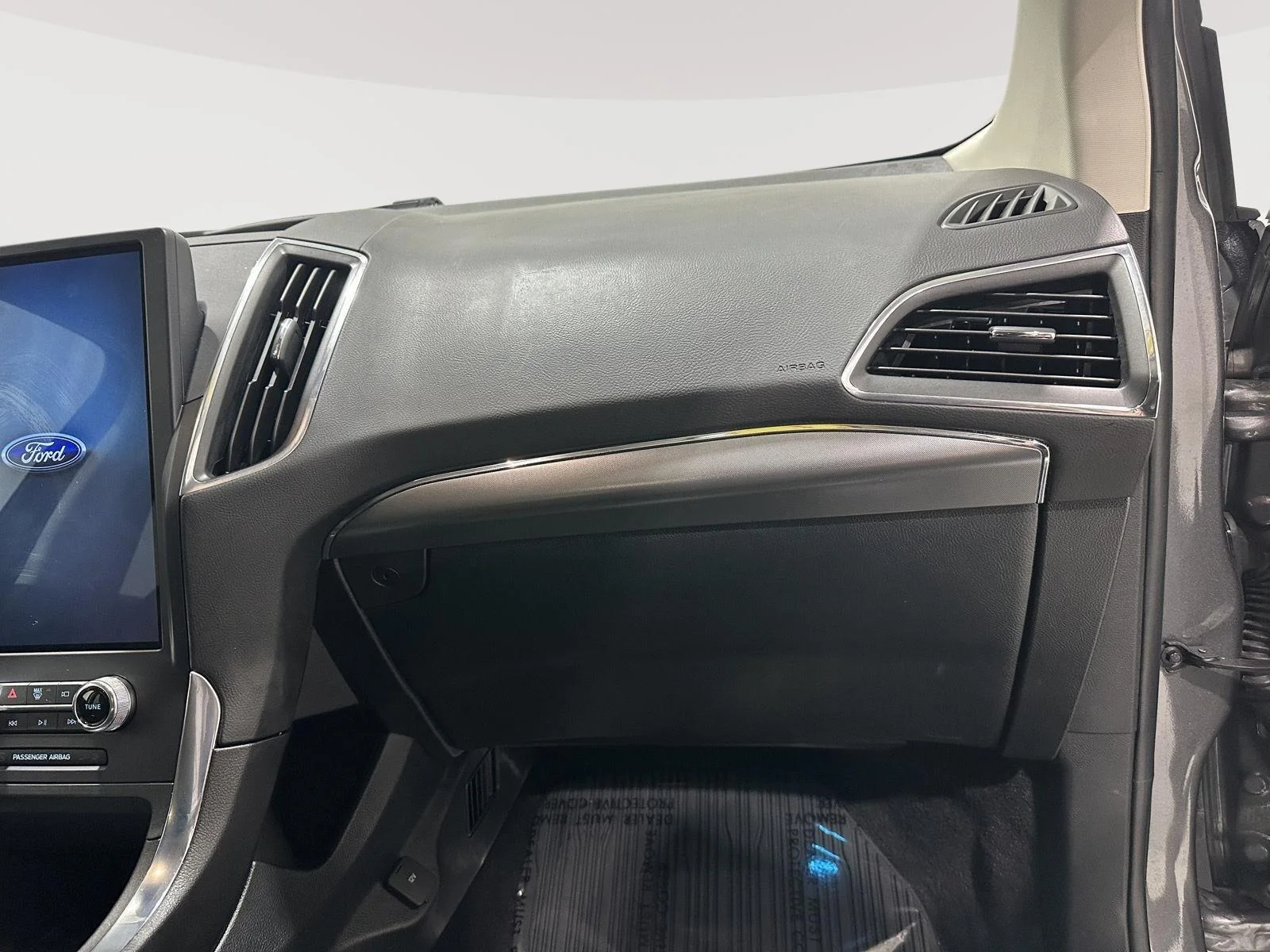 Used 2022 . Ford Titanium image 26
