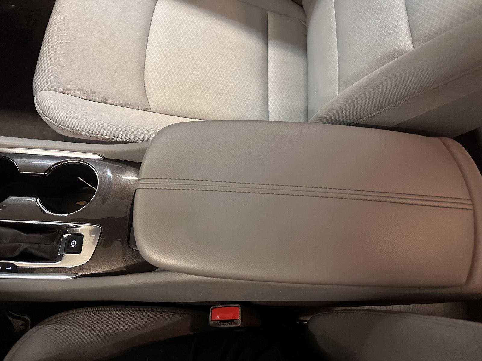Used 2025 Mineral Gray Metallic Chevrolet LT image 33
