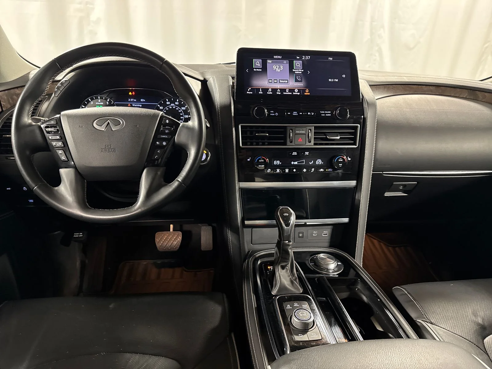 Certified Used 2023 Gray INFINITI Premium Select image 4