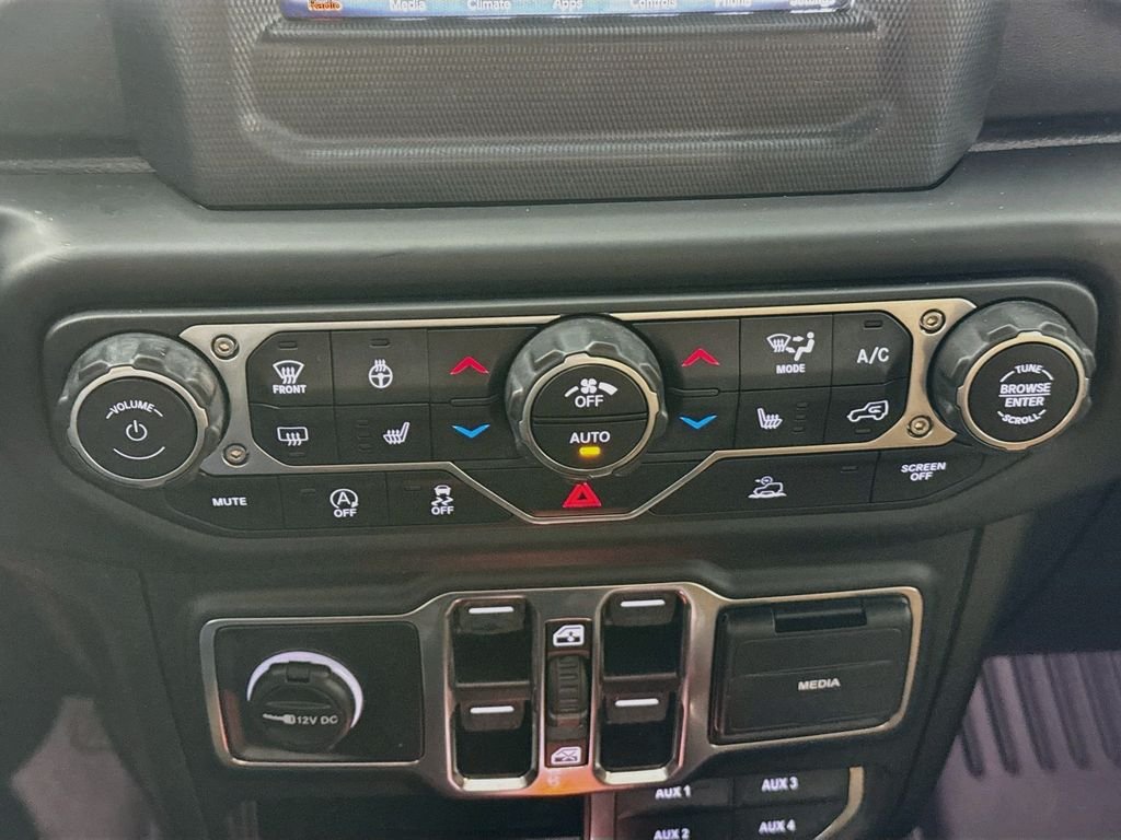 Used 2021 Gray Jeep Unlimited Sahara image 16