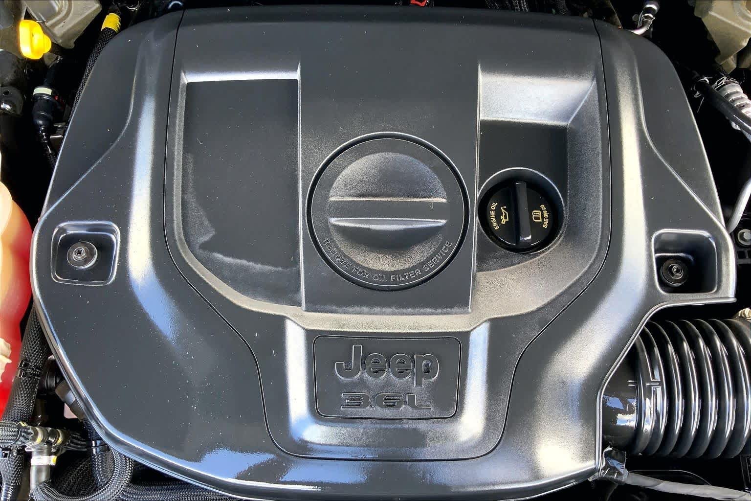 Used 2022 Baltic Gray Metallic Clearcoat Jeep Summit image 32