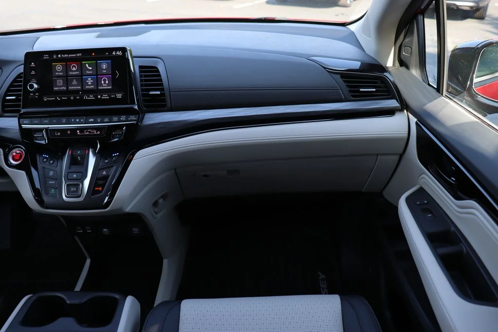 2026 Honda Odyssey Elite - Photo 18