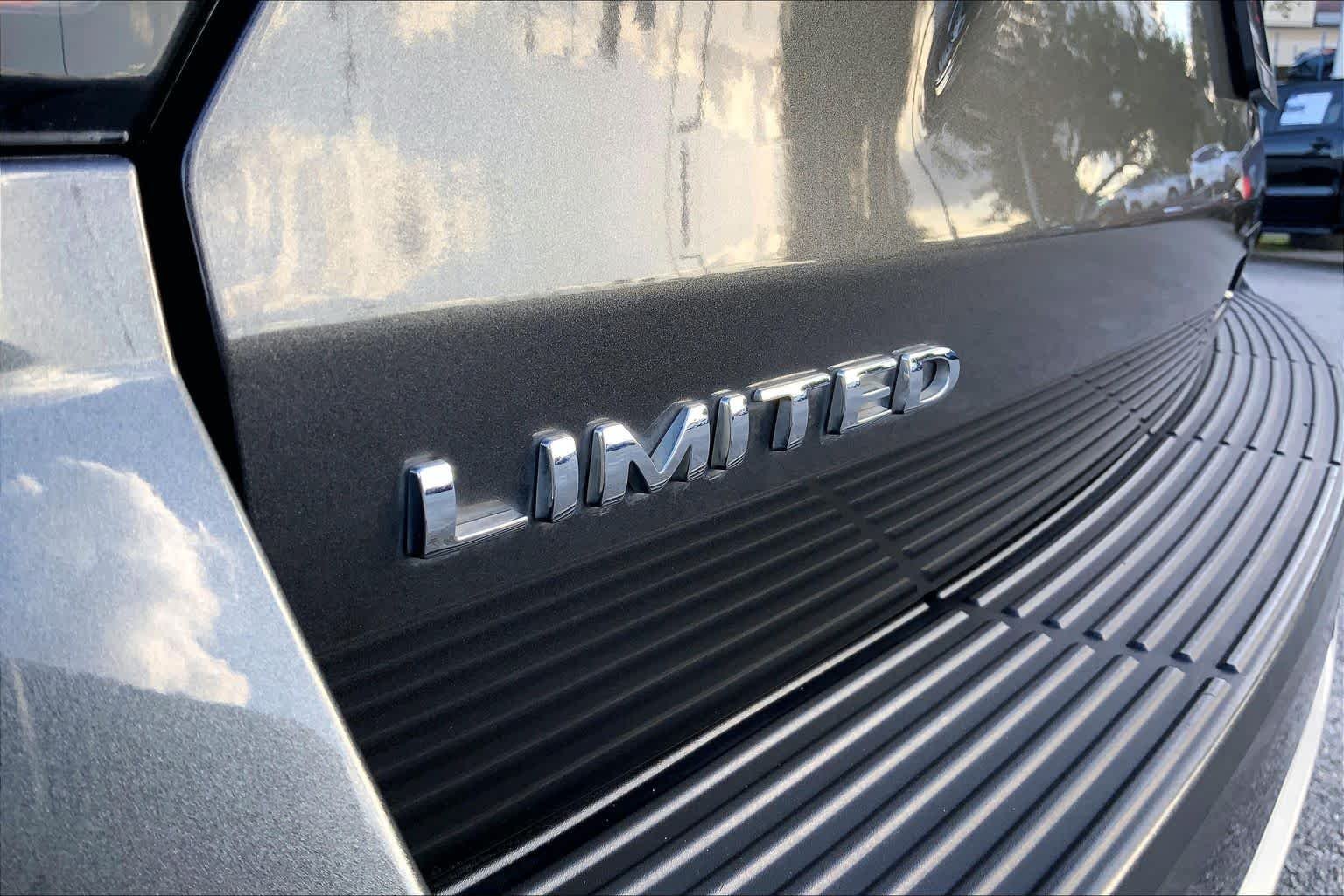 Used 2019 Magnetic Ford Limited image 10