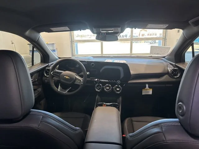 2025 Chevrolet Blazer EV LT - Photo 35