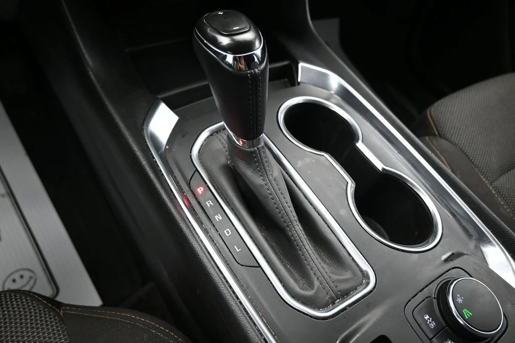Used 2020 Gray Chevrolet LT image 21