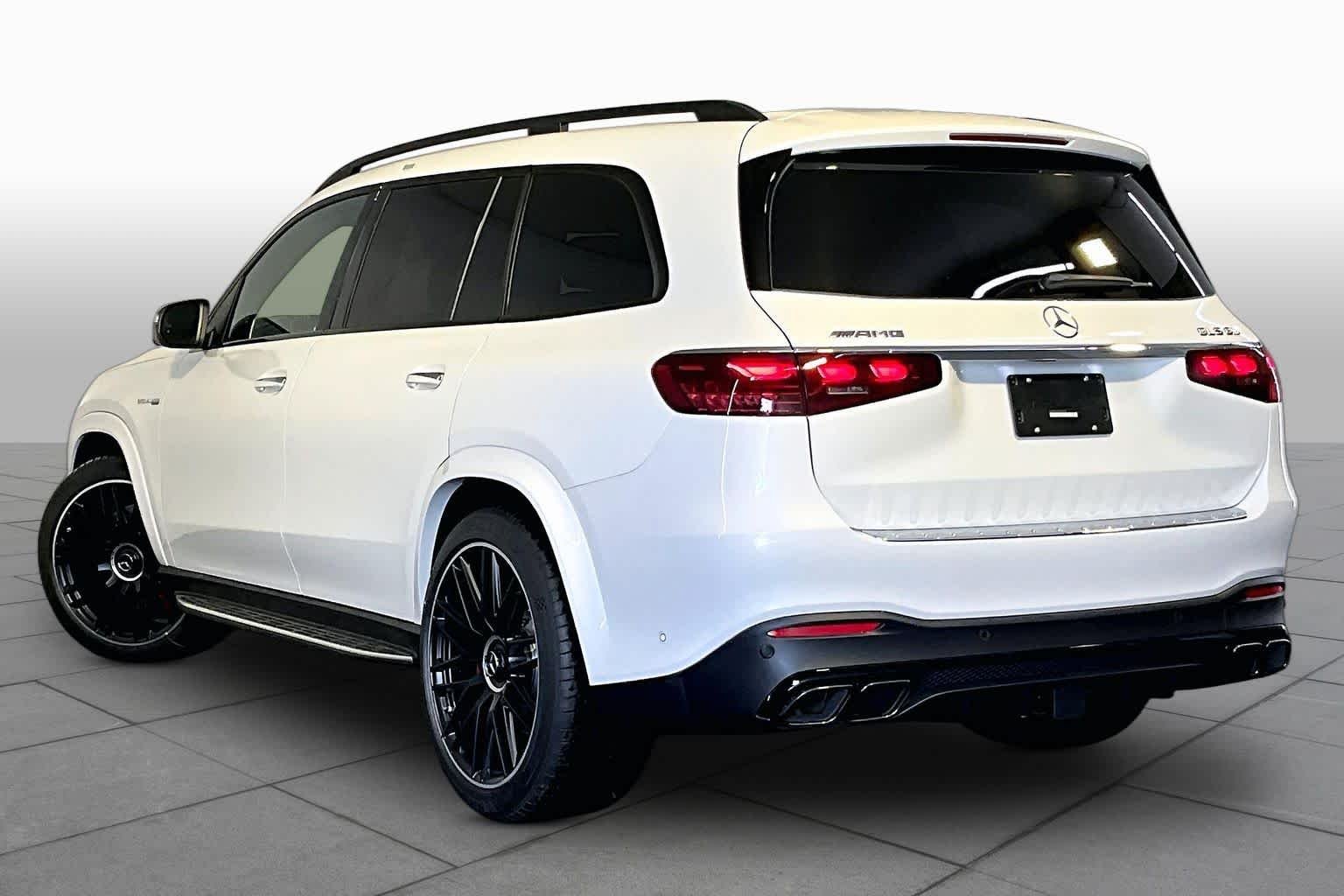 New 2026 MANUFAKTUR Moonlight White Metallic Mercedes-Benz AMG® GLS 63 image 3