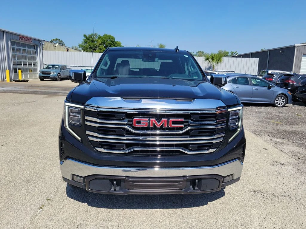 Used 2024 Black GMC SLT image 6