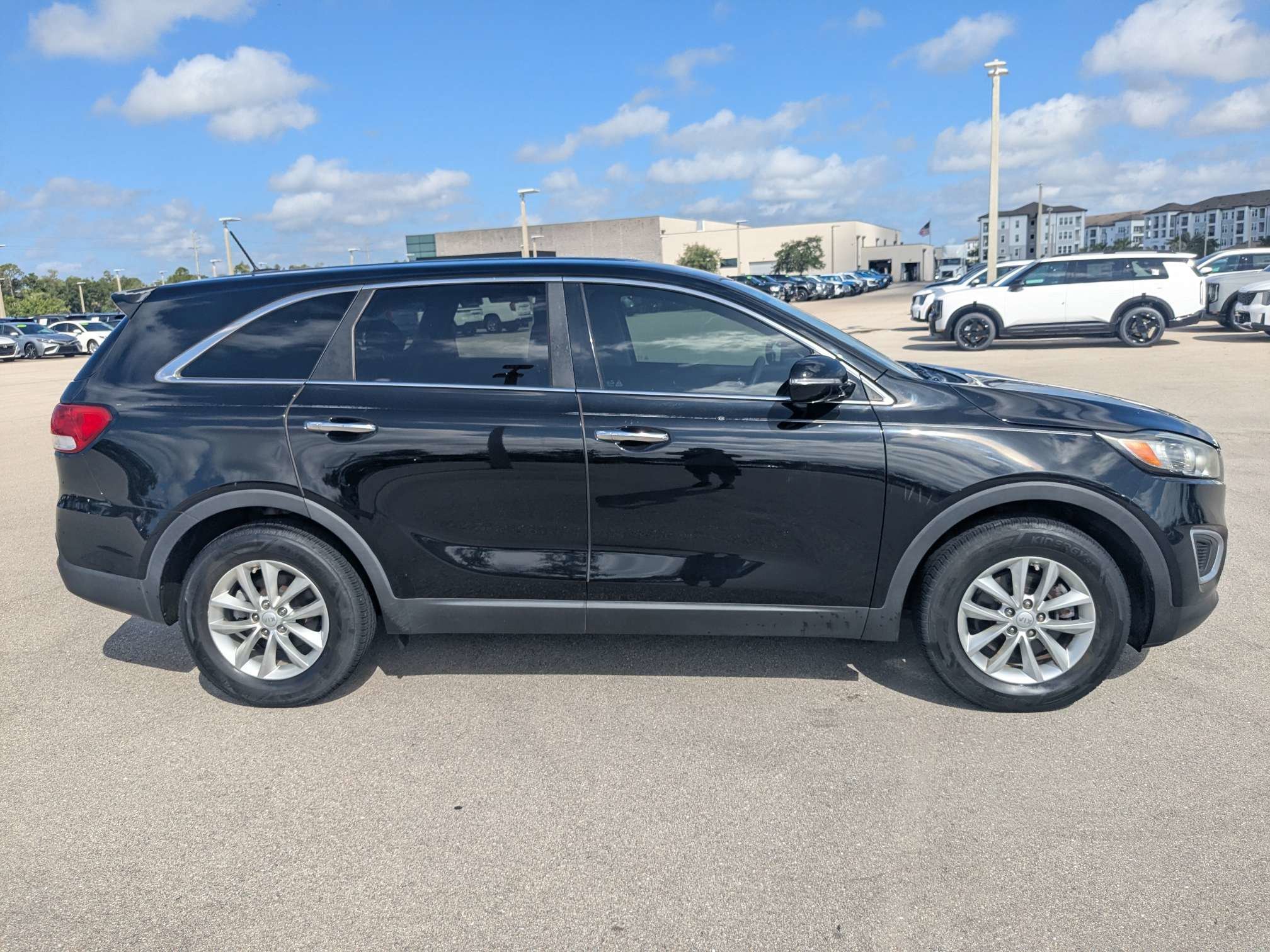Used 2018 Ebony Black Kia L image 4