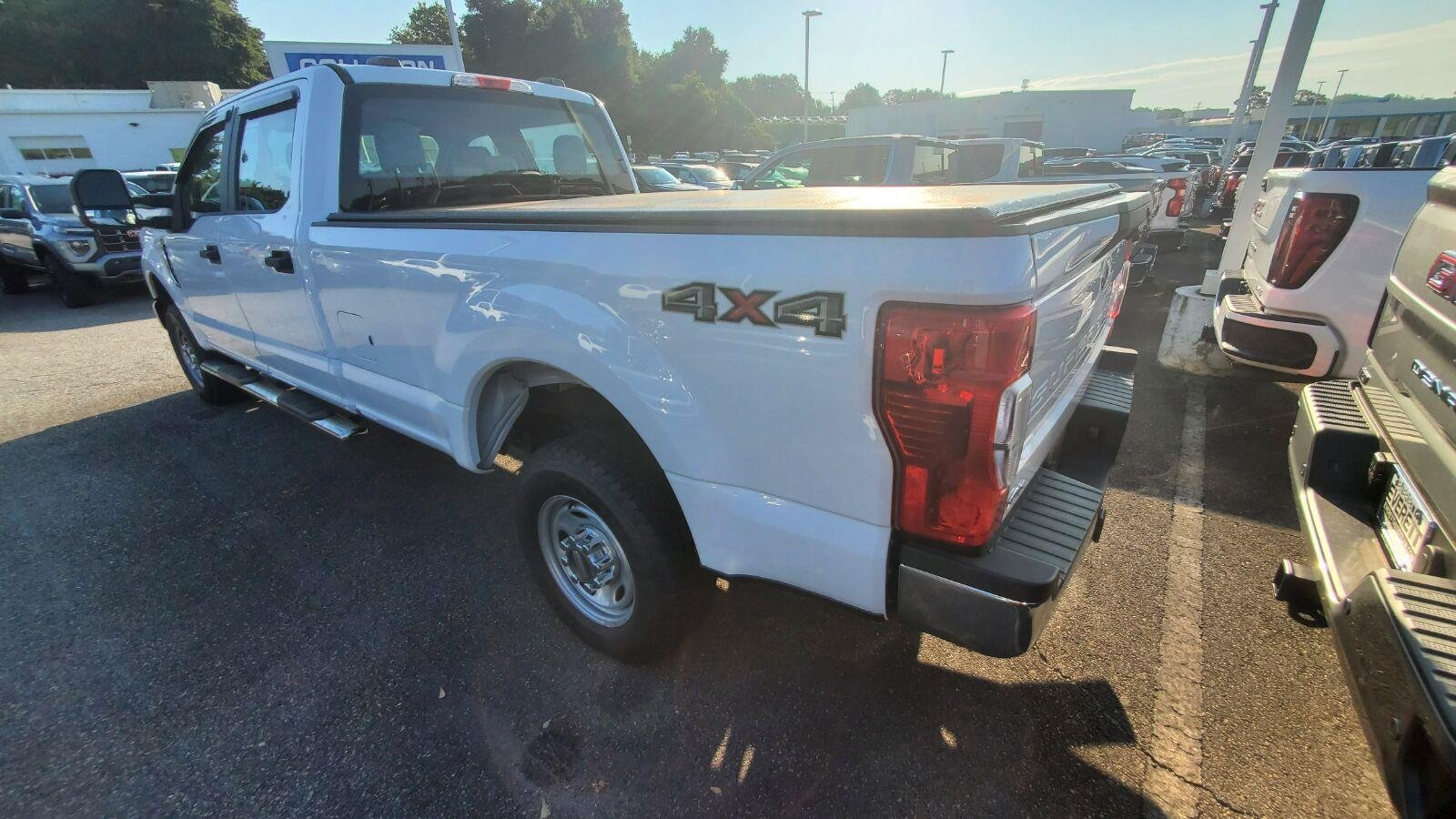 Used 2022 Oxford White Ford XL image 8